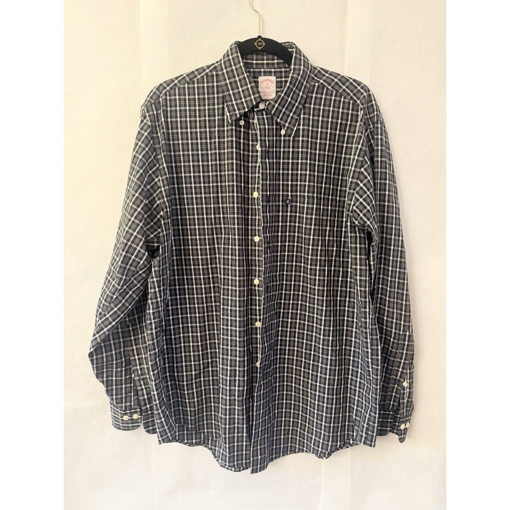 Brooks Brothers 346 Men's Long Sleeve Dress Shirt Plaid, Button-Up, Size Medium